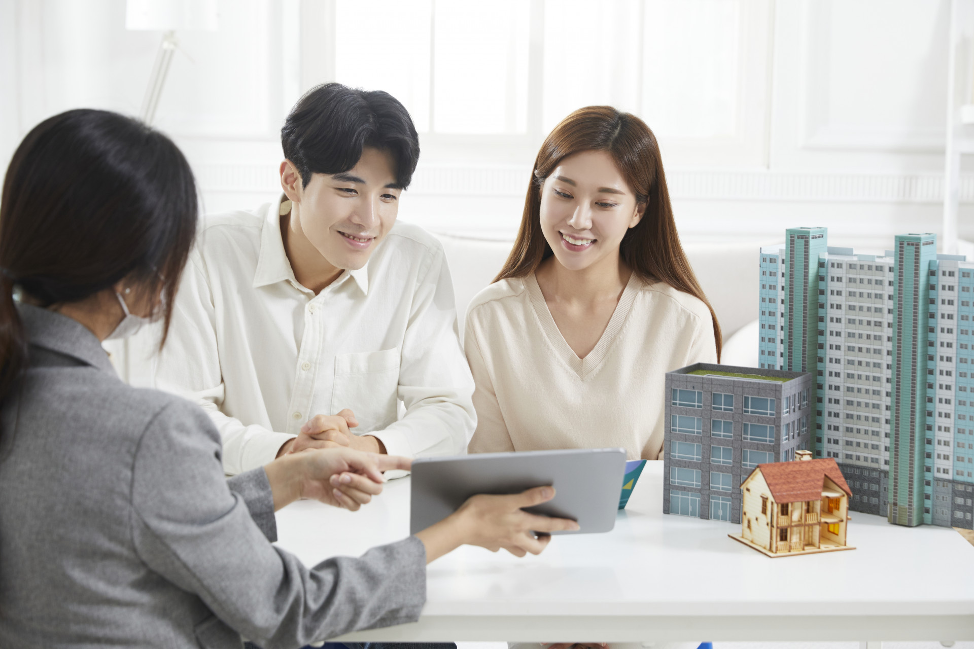메인 비주얼 이미지